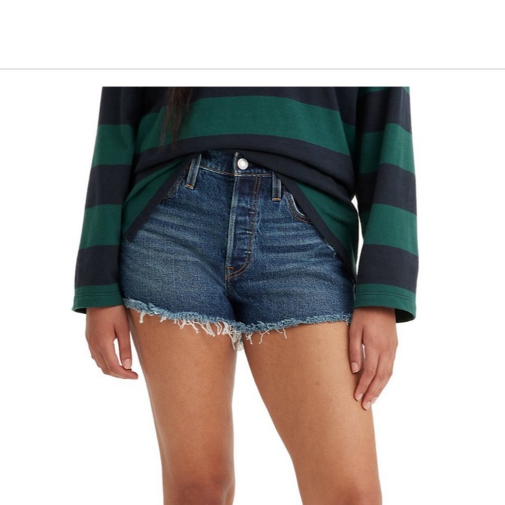 NWT Levi’s 501 Original High Rise Shorts 2.5” Medium Wash
